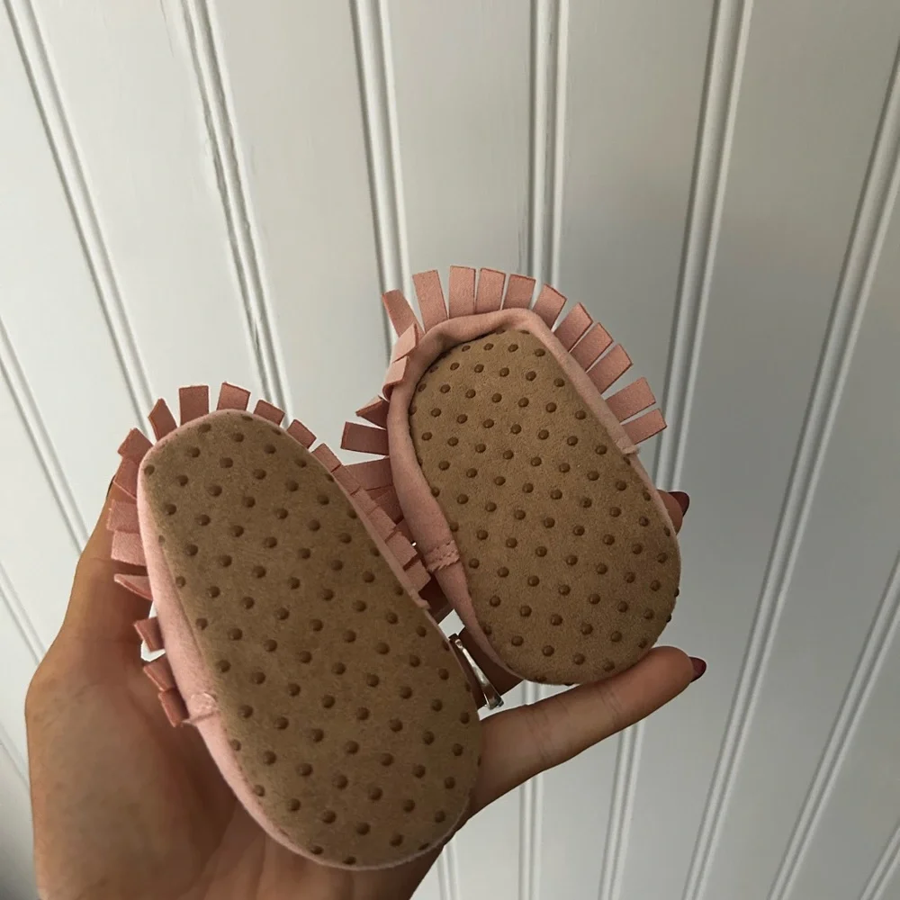 Old Navy 0-3 months Pink Moccasin Baby Soft Shoes